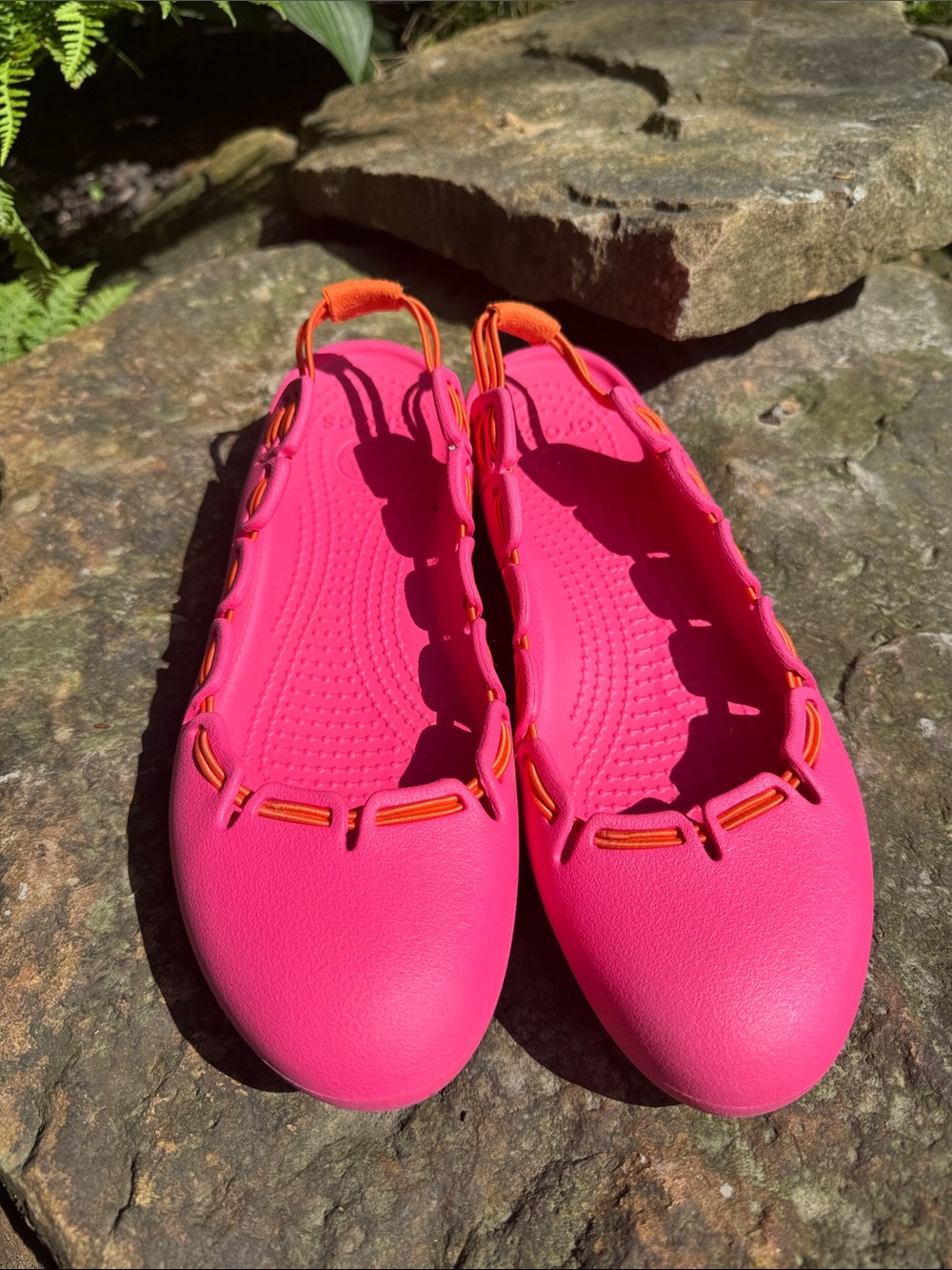 Crocs water shoes pink women’s 9